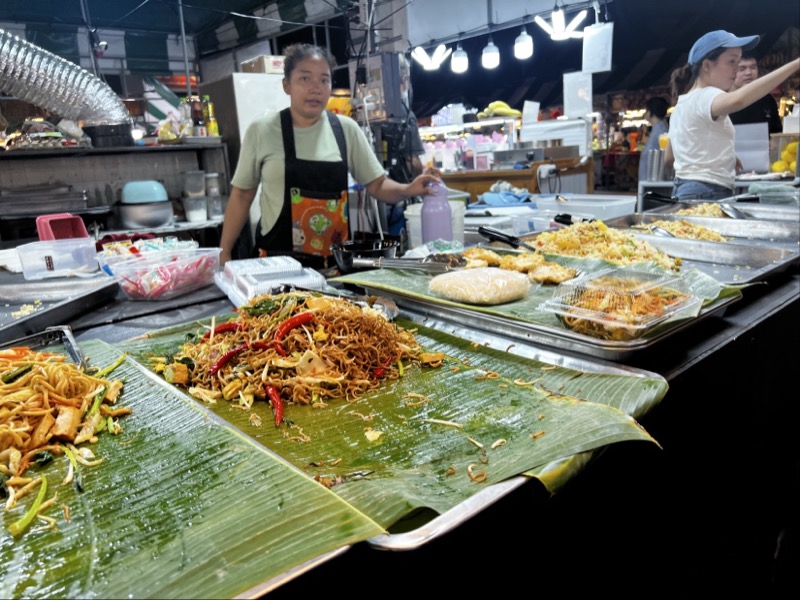 チャトチャックマーケットとモーチット駅周辺