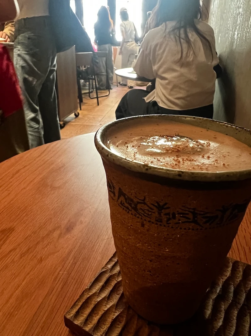 Fair Chocolateで注文した濃厚なチョコレートドリンク
